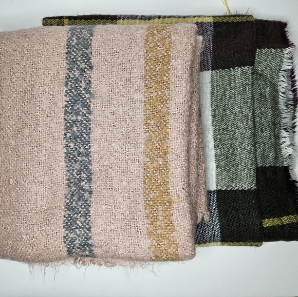 Universal thread Scarved Set , Large​ - Picture 1 of 3